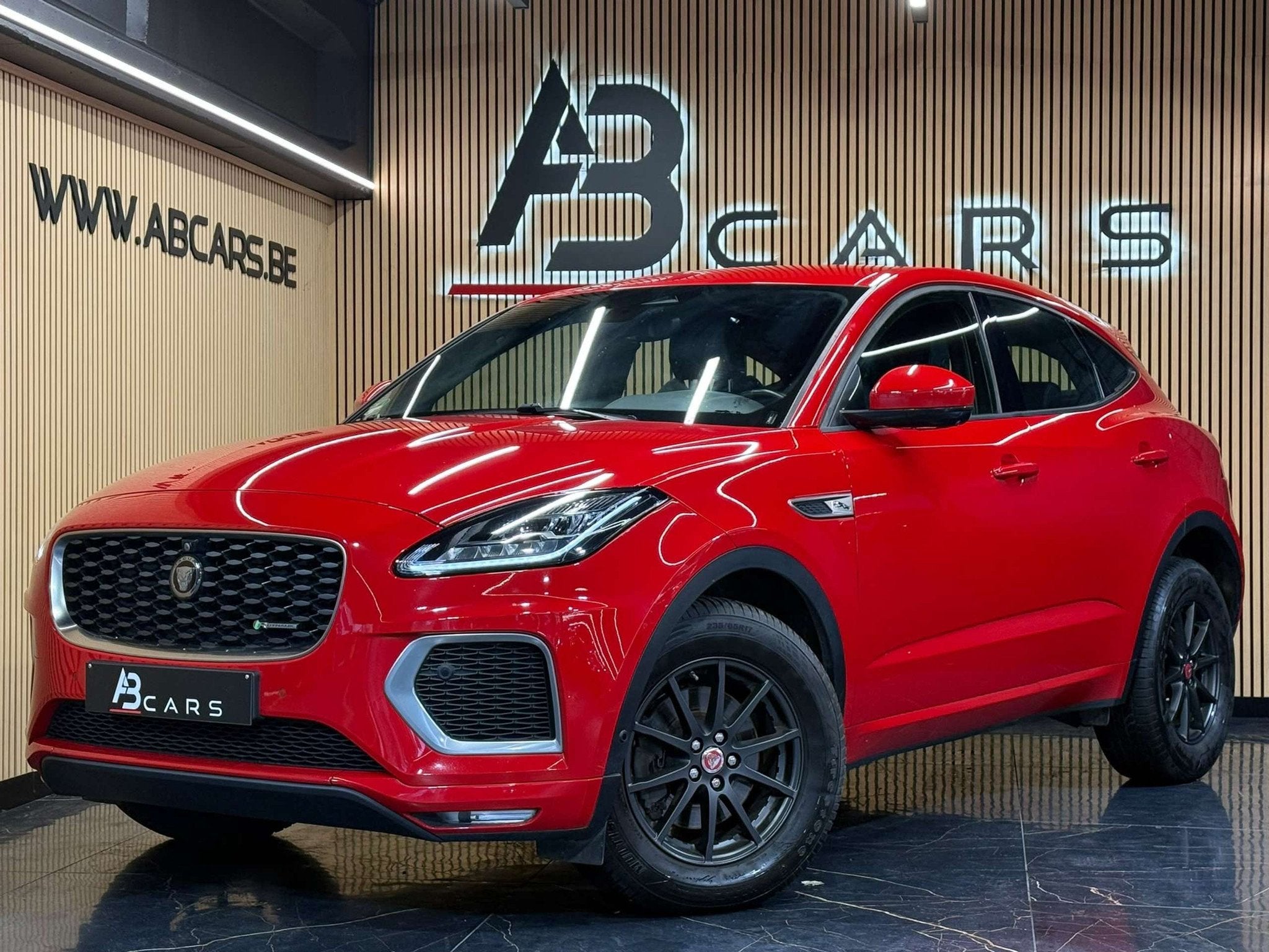 Jaguar E-Pace 2.0D R DYNAMIC SPORT * GARANTIE 12 MOIS*, Autos : Divers, Rouge, Boîte manuelle, Diesel, 1997 cm³