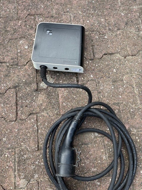 Borne de recharge pour voitures électriques Powedale, Enlèvement, Utilisé, Borne de recharge et Câble de charge