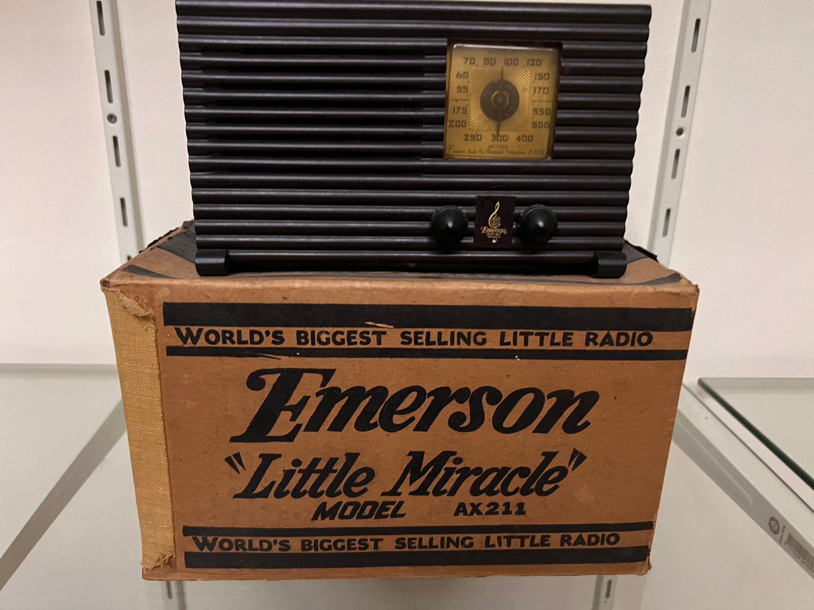Emerson AX211 “Little Miracle” Art-Deco radio uit 1938, Ophalen of Verzenden