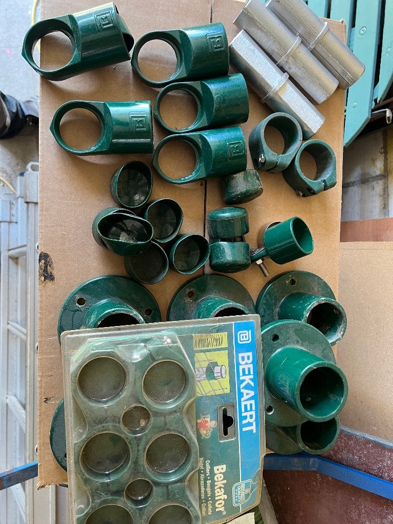 Bekaert draad koppelstukken, Ophalen, Zo goed als nieuw, Overige materialen