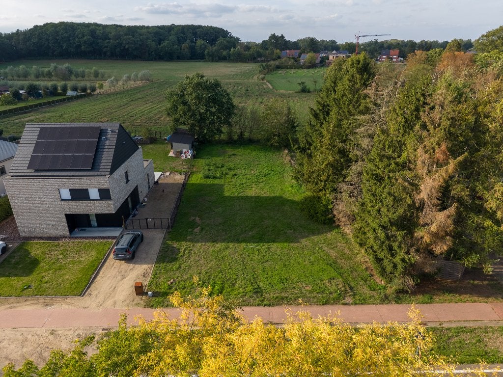 BOUWGROND voor open bebouwing met groen, landelijk uitzicht, Veerle, 500 tot 1000 m²