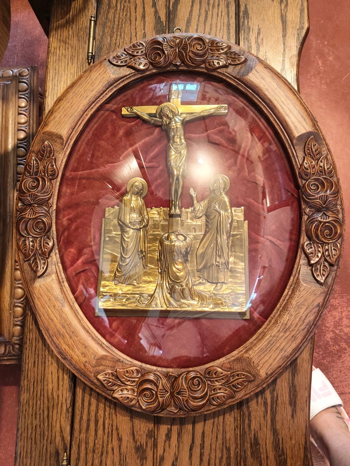 Antieke ovale,sierlijke houten lijst met bolle glazen koepel, Antiquités & Art, Enlèvement