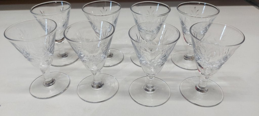 Druppelglazen aan 10 cent per glas., Ophalen, Zo goed als nieuw, Borrel- of Shotglas