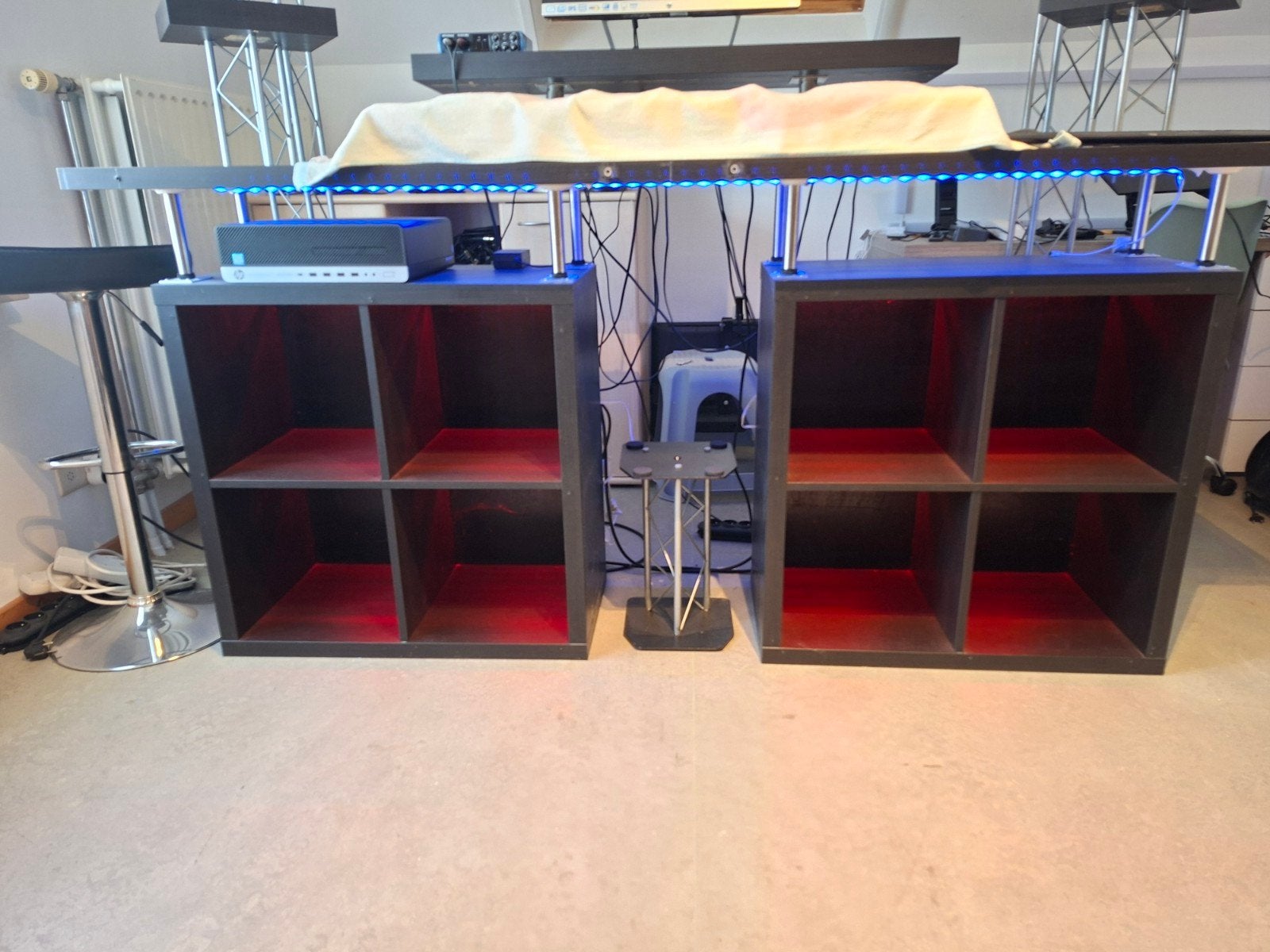 Dj booth met diverse toebehoren prijs zie beschrijving, Muziek en Instrumenten, Dj-sets en Draaitafels, Ophalen of Verzenden