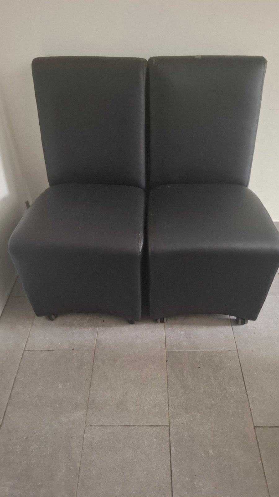 2 chaises de salle à manger sur roulettes, Enlèvement
