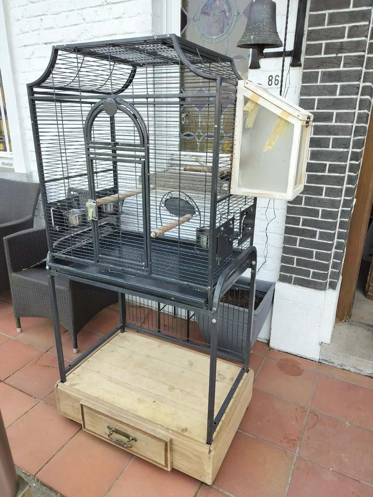 Grande cage à oiseaux avec armoire, Animaux & Accessoires, Oiseaux | Cages & Volières, Enlèvement, Métal, Cage à oiseaux