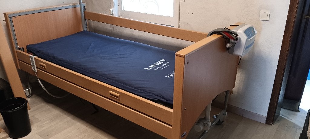 Lit 200 x 95 cm. avec support, 90 cm, 210 cm, Une personne, Brun