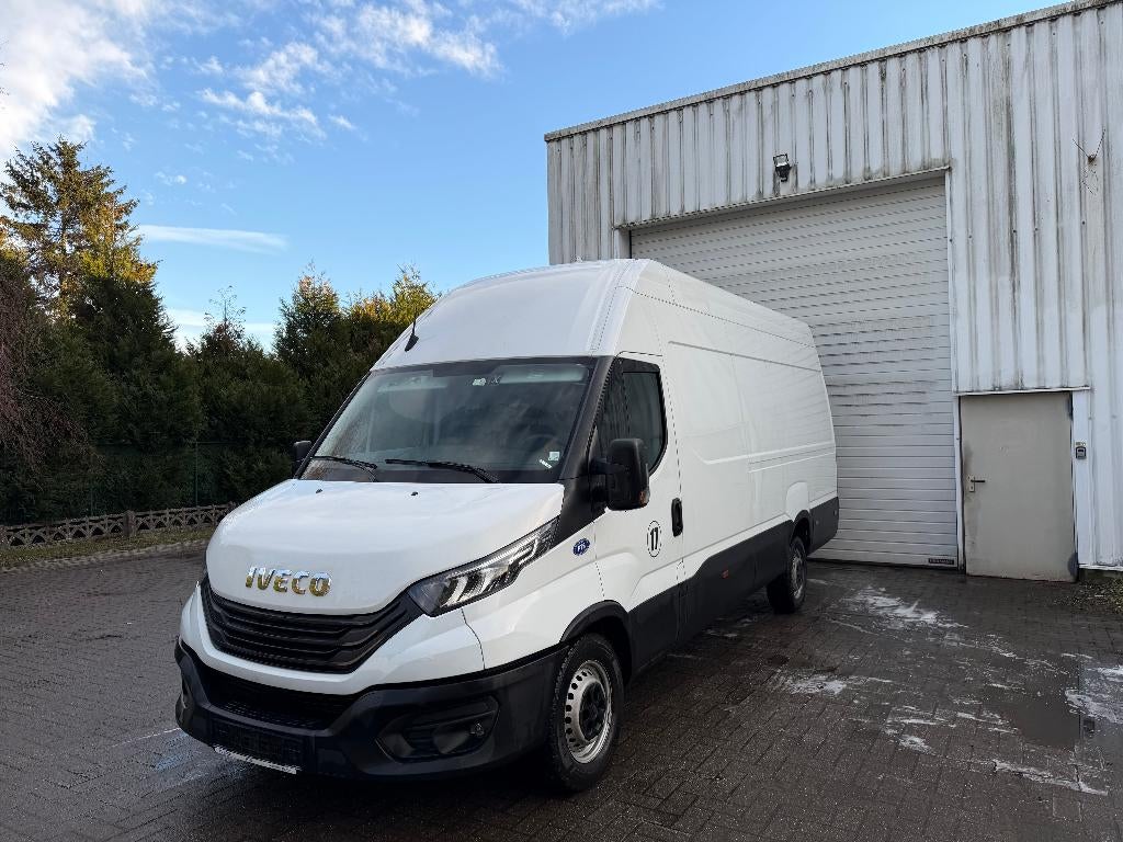 IVECO DAILY 35S18 175PK L4H3 – 2024 | €16.500 EXCL. BTW, Auto's, Bestelwagens en Lichte vracht, Automaat, 4 cilinders, Iveco, Wit