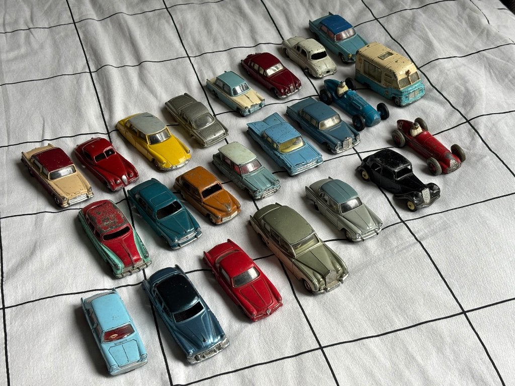 Dincky Toys, Enlèvement ou Envoi