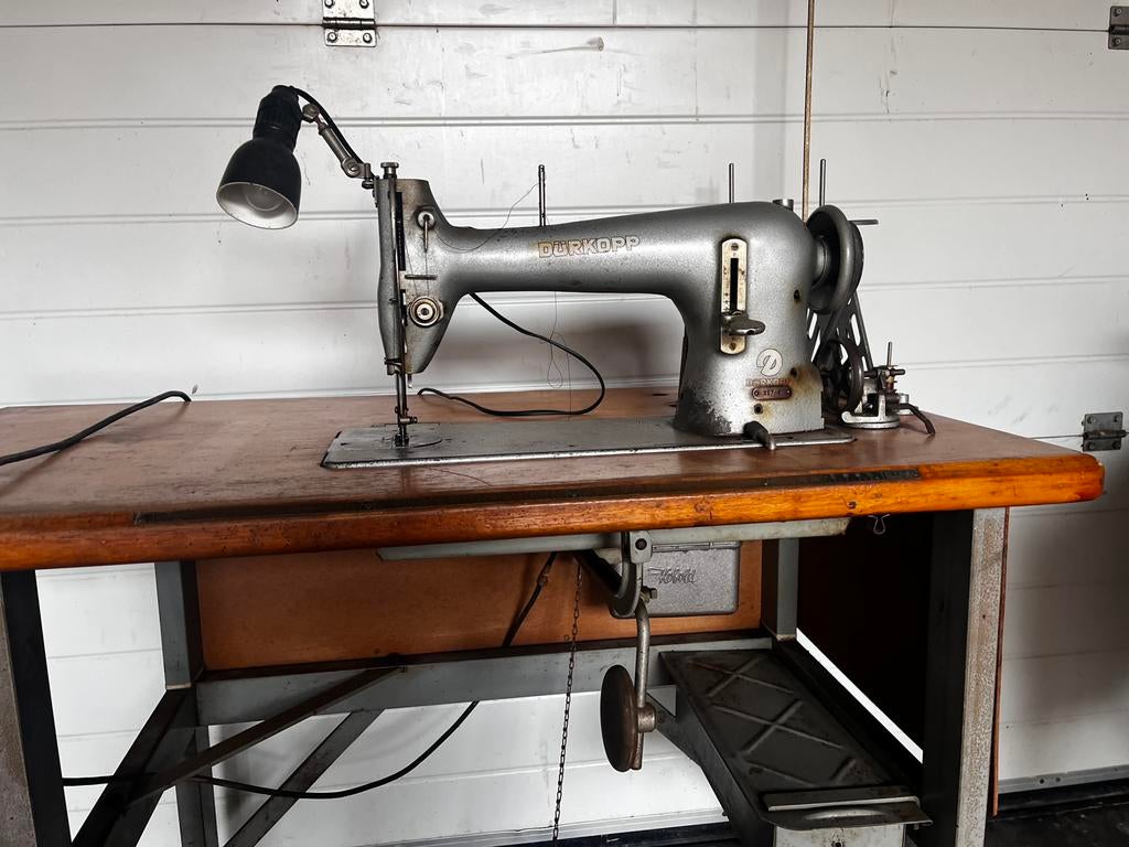 Machine à coudre Durkopp, Enlèvement