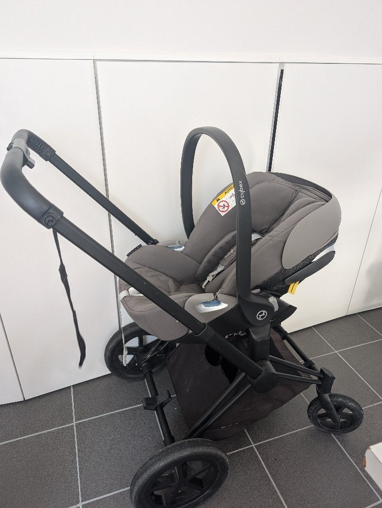 Autostoel met isofix cybex (draagbare stoel+ stoel 1/2), Kinderen en Baby's, Autostoeltjes, Verstelbare rugleuning, Gebruikt, 0 t/m 18 kg