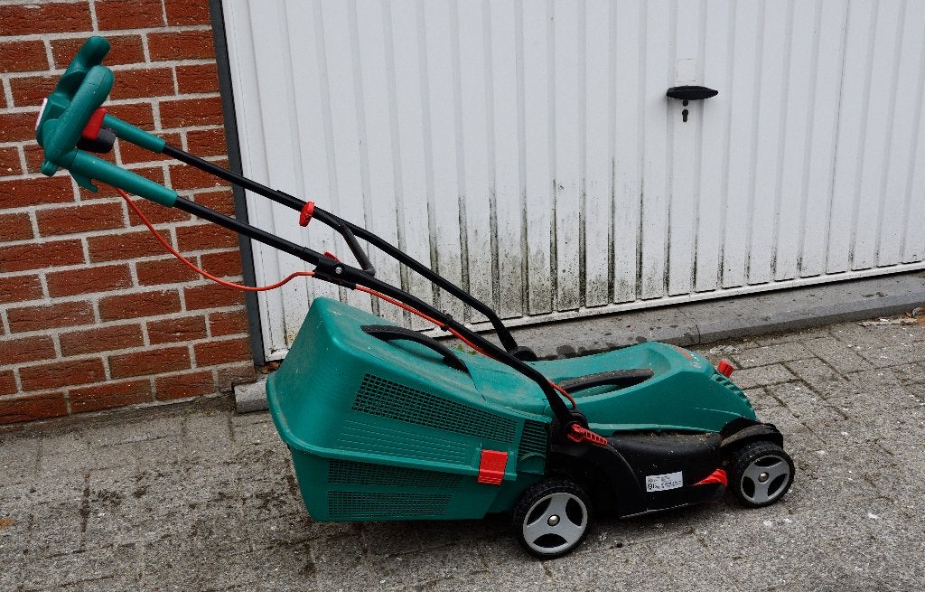 Bosch Arm 34, Tuin en Terras, Ophalen, Cirkelmaaier, Gebruikt, Elektrische grasmaaier