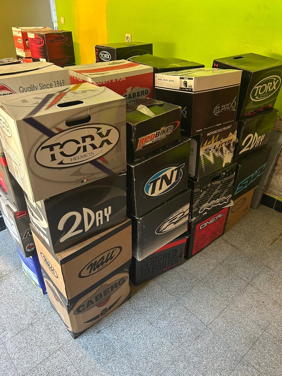 Casque moto neuf a vendre toute taille, Enlèvement ou Envoi
