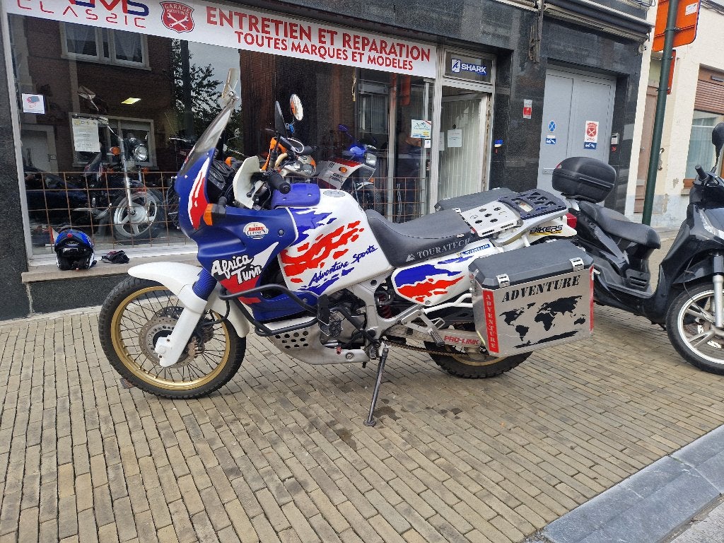 HONDA XRV 750, Motos, Occasion, Plus de 35 kW, 2 cylindres, Particulier