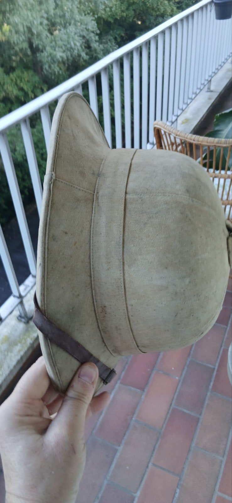 Tropenhelm 1942, Ophalen