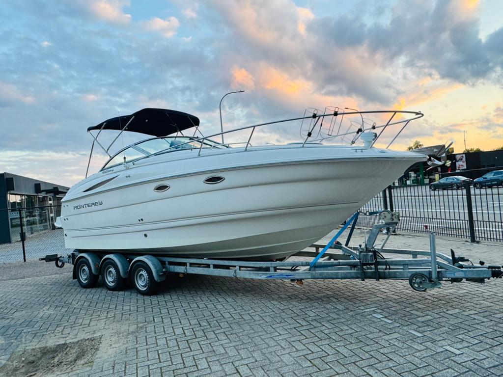 Monterey 245 / 250 - Volvo Penta 5.0 - zeer mooie staat, Ophalen, Binnenboordmotor, Zo goed als nieuw, 200 pk of meer