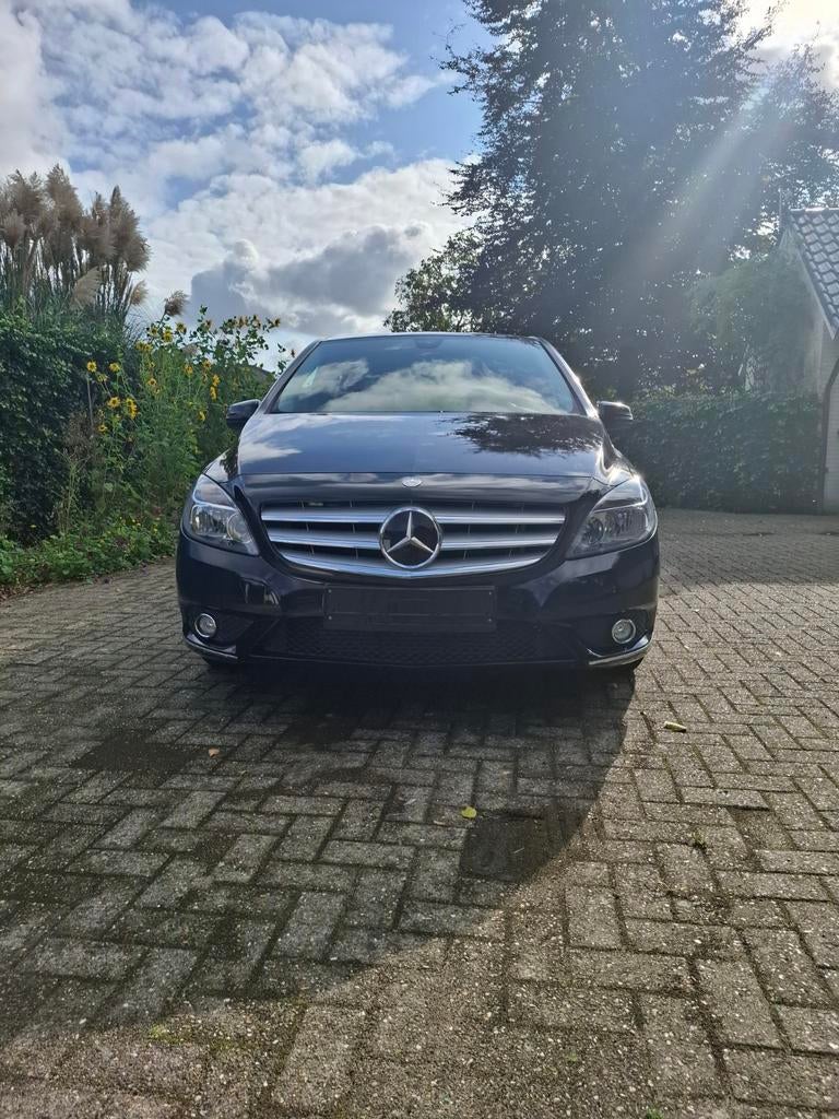 Mercedes B 180 benzine euro 6 bj 2014, Autos, Mercedes-Benz, Achat, Euro 6, Boîte manuelle, Noir
