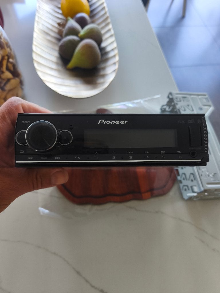 Auto Radio, Enlèvement, Utilisé