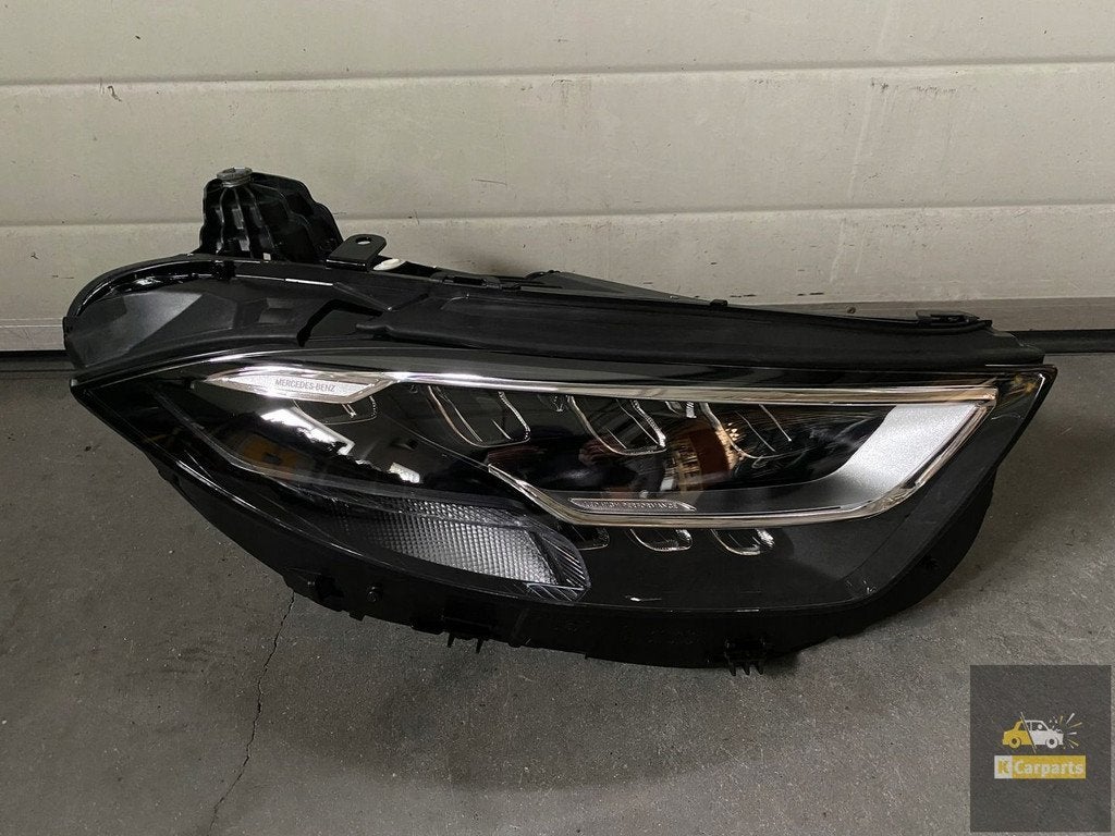 MERCEDES CLS 257 W257 FULL LED KOMPLAMP RIGHT PERFORMANCE, Mercedes-Benz AG, Mercedes-Benz, Utilisé, Mercedesstrasse 120
70372  Stuttgart, DE