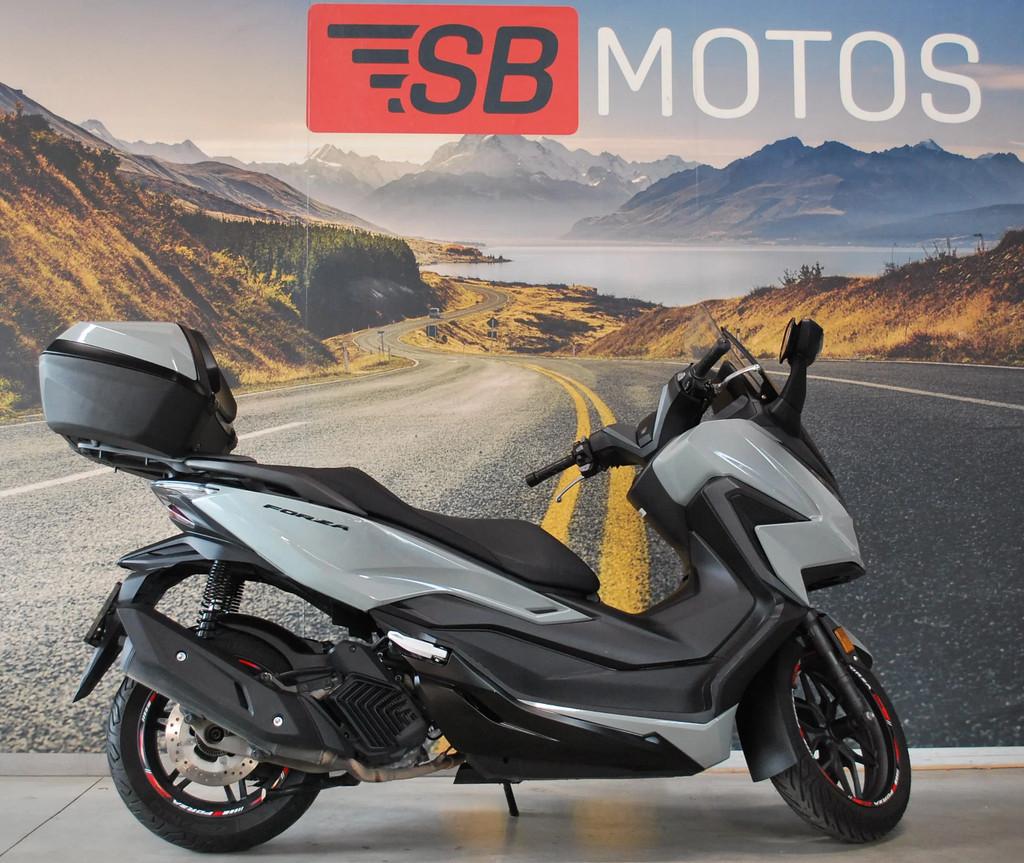 Honda FORZA 125 (bj 2022), Motoren, Bedrijf, 125 cc, Overig, 11 kW of minder