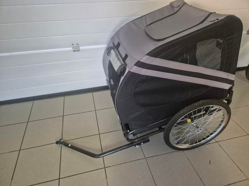 Honden fietskar, Enlèvement