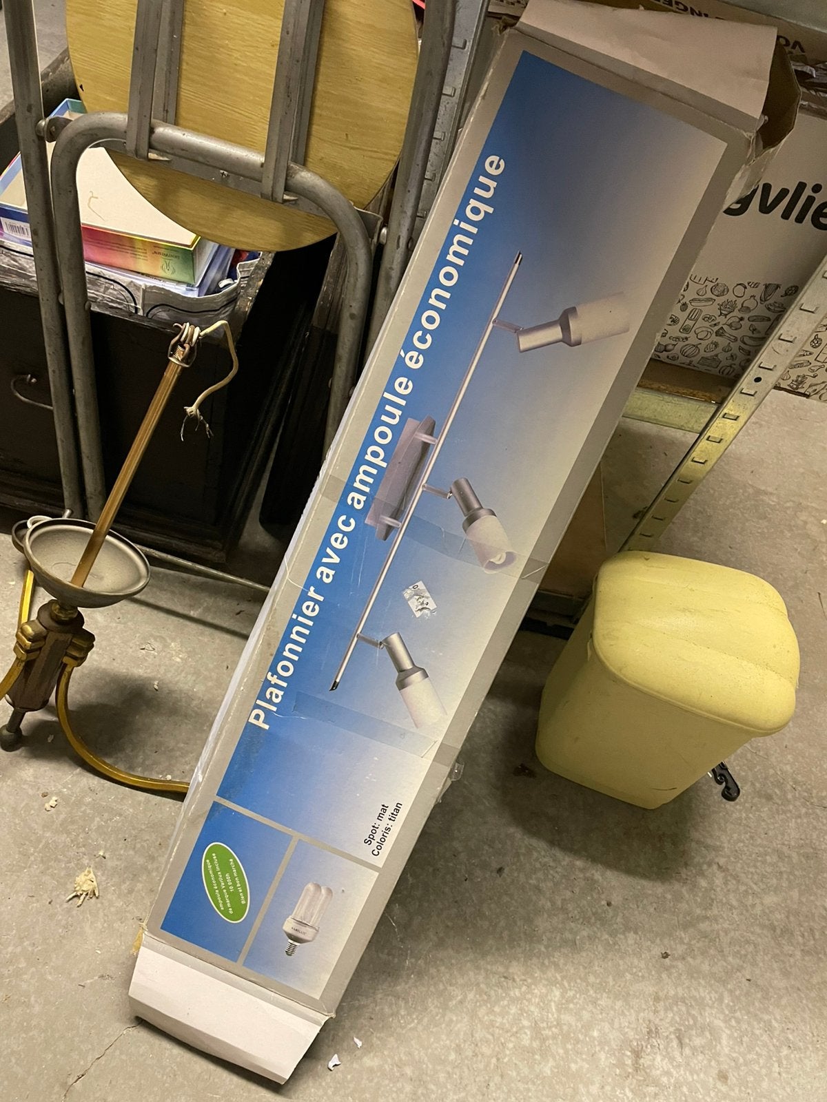 Nieuw in verpakking moderne plafond armatuur, Huis en Inrichting, Zilver, Modern, Ophalen of Verzenden, Zo goed als nieuw