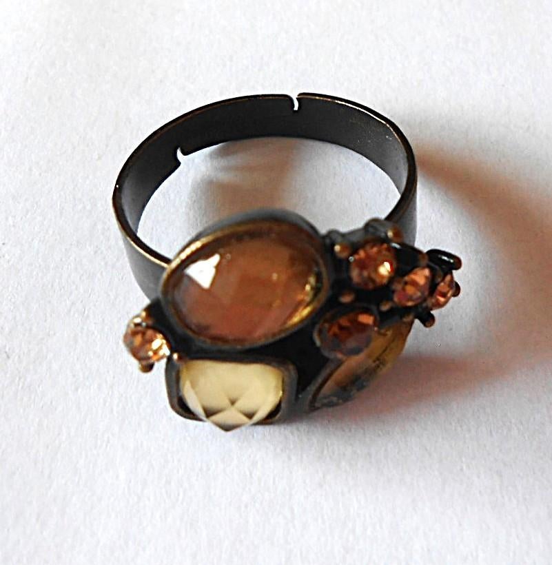 AVON: de „Racina” -ring, Handtassen en Accessoires, Ringen, Ophalen of Verzenden, Nieuw, Bruin, Dame