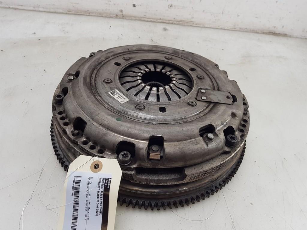 VOLANT MOTEUR BI-MASSE Renault (|302054176R|95529289|), Autos : Pièces & Accessoires, Moteurs & Accessoires, Dhr. J. Ham, Renault