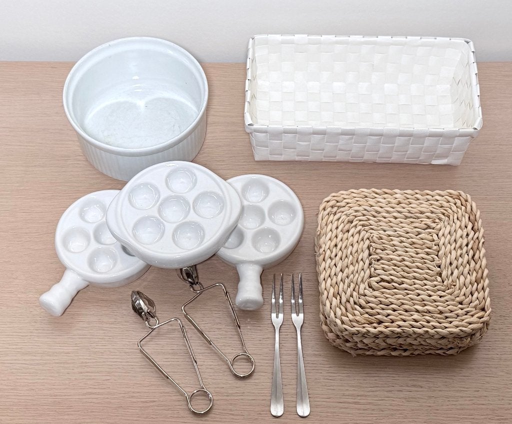 Set keukengerei + tafelaccessoires + slakken / escargot set, Huis en Inrichting, Overige materialen, Gebruikt, Klassiek, Ophalen of Verzenden