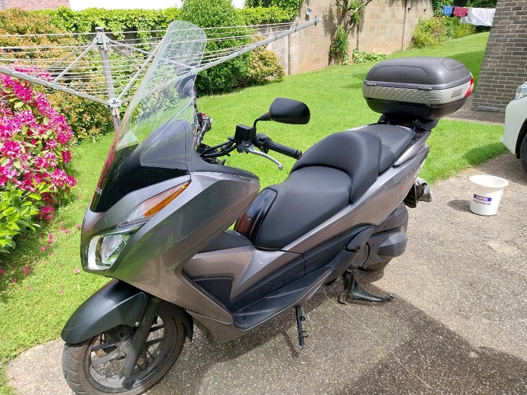 Scooter HONDA FORZA 300 Abs de 2017, Occasion, Particulier, 12 à 35 kW, ABS