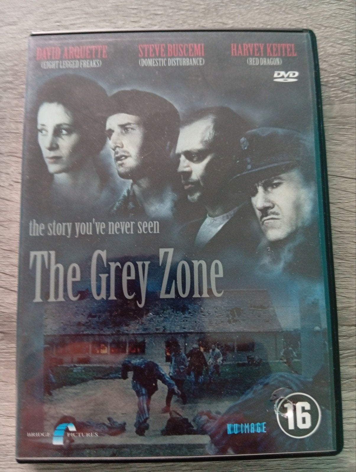 DVD de David Arquette sur la guerre en zone grise, CD & DVD, DVD | Thrillers & Policiers, Enlèvement ou Envoi, À partir de 16 ans