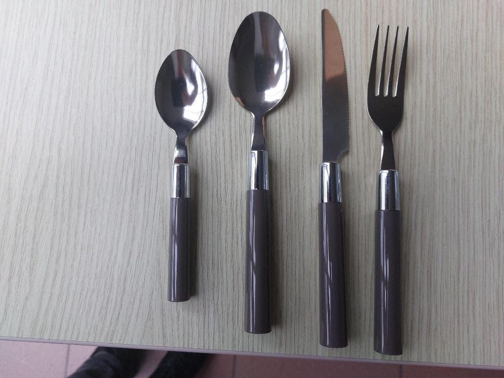 Bestek met gekleurd handvat voor 12 personen, Enlèvement, Neuf, Autres matériaux, Ensemble de couverts
