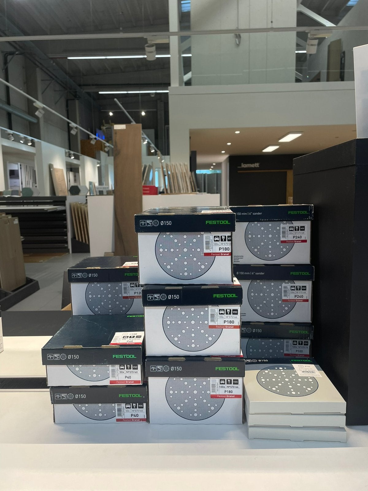 Pakket festool (3), Ophalen, Nieuw