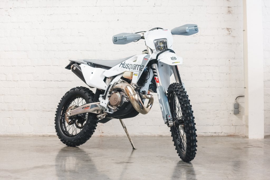 HUSQVARNA TE 300 PRO ENDURO 2027, 300 cc, Nieuw, Bedrijf, Enduro