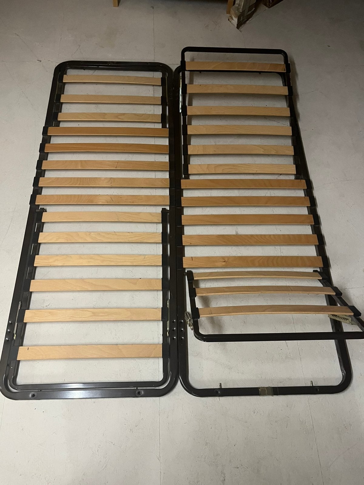 SOMMIER(S) avec tête et pieds relevable 70 cm ou 1M40, Maison & Meubles, Chambre à coucher | Matelas & Sommiers, Enlèvement, Comme neuf