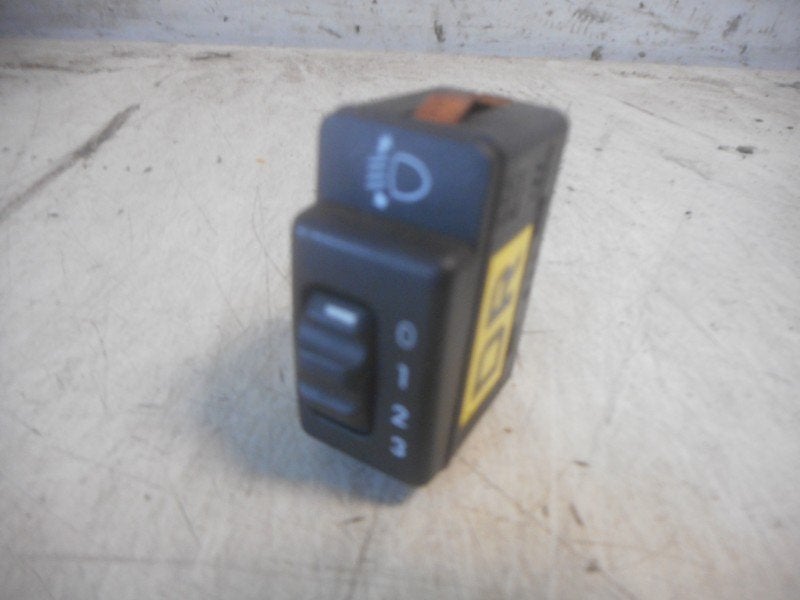 SCHAKELAAR HOOGTEREGELING koplamp Astra F (53B) (90356585), Gebruikt, Opel, Opel Automobile GmbH, Kontakt-opel@opel.com