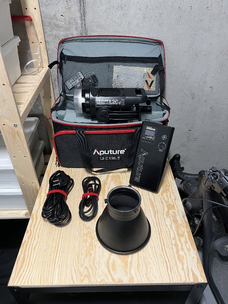 Aputure LS C120DII + Tas + Aputure Light Dome Softbox, Audio, Tv en Foto, Ophalen, Zo goed als nieuw, Inclusief softbox, Studiolamp