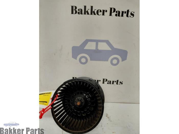 Moteur de ventilation chauffage d'un Renault Clio, -, Renault, -, 3 mois de garantie
