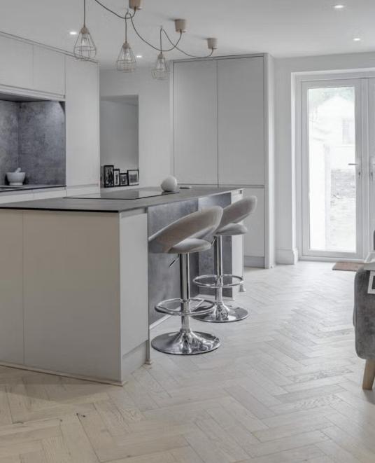 OFFRE UNIQUE ! PARQUET EN CHÊNE À CHEVRONS, PRÊT À L'EMPLOI!, Enlèvement, Neuf, Blanc