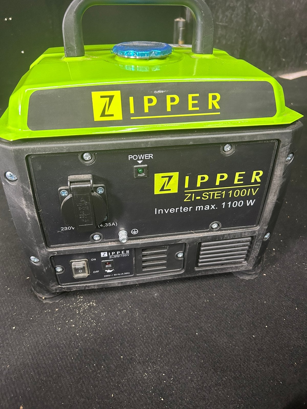 Stroomgenerator zipper 1100w, Doe-het-zelf en Bouw, Ophalen, Zo goed als nieuw