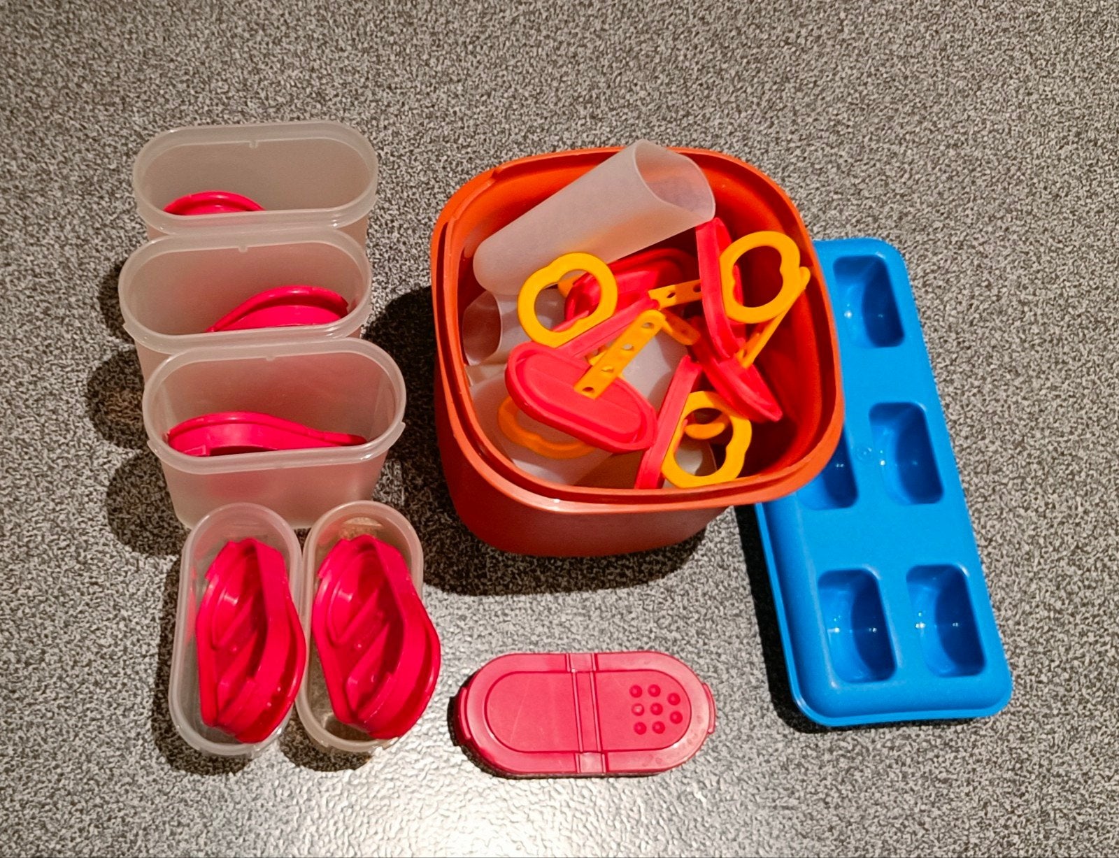lLolly potjes en kruidenpotjes tuperware, Hobby en Vrije tijd, Ophalen of Verzenden, Zo goed als nieuw