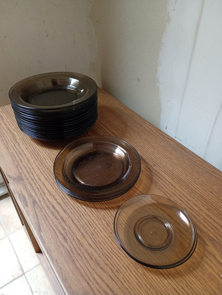 Set van 21 jaren 70 BP fumé glas borden, Ophalen