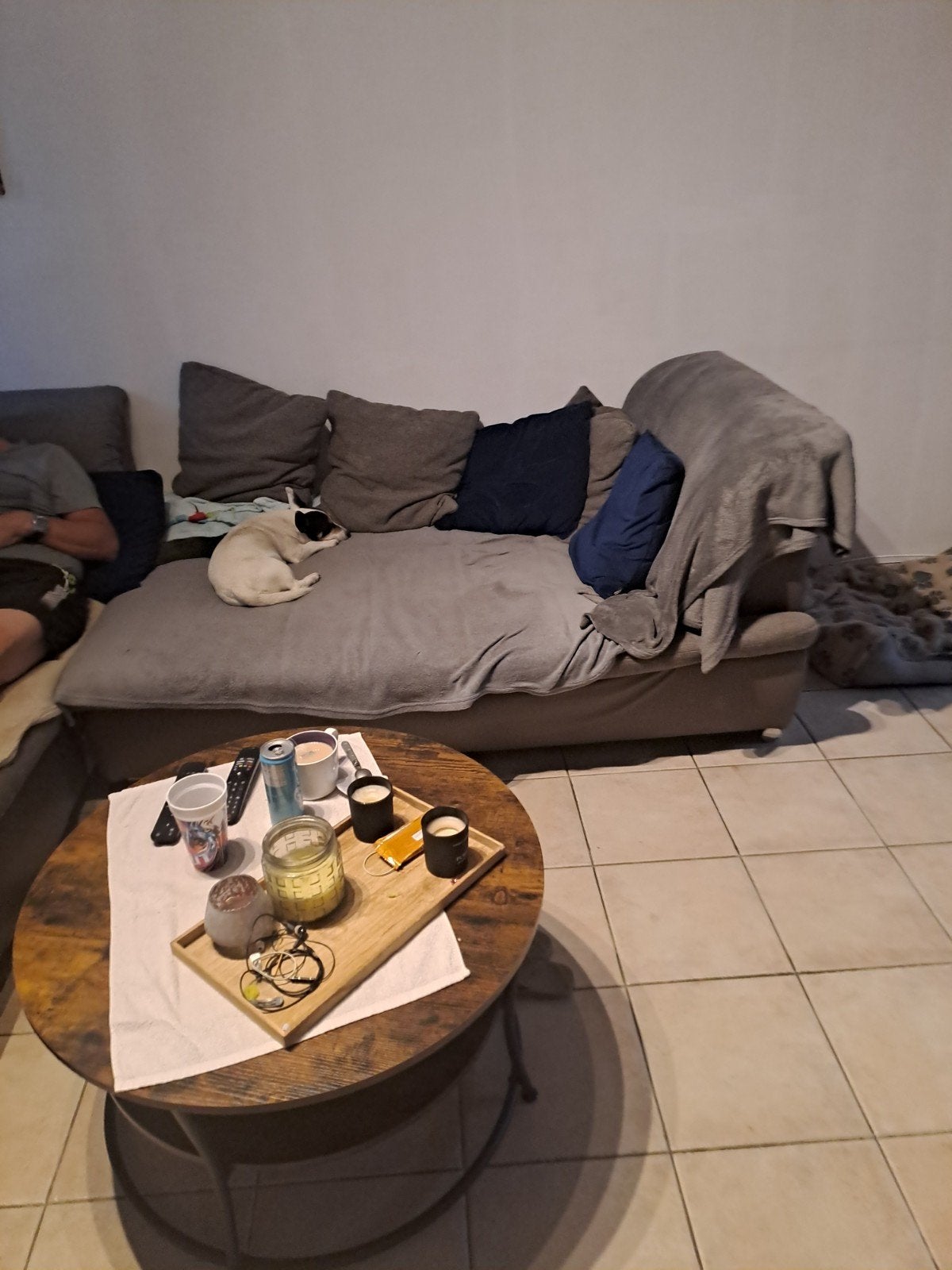 Hoeksalon te koop, Ophalen