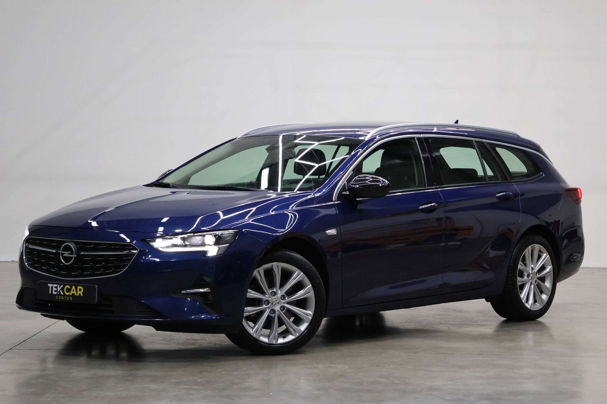 Opel Insignia Sports Tourer 1.5D Business Elegance 12M Garan, Auto's, https://public.car-pass.be/vhr/ab4e8152-6d08-460e-9f2f-3ab24ecbe6f8
