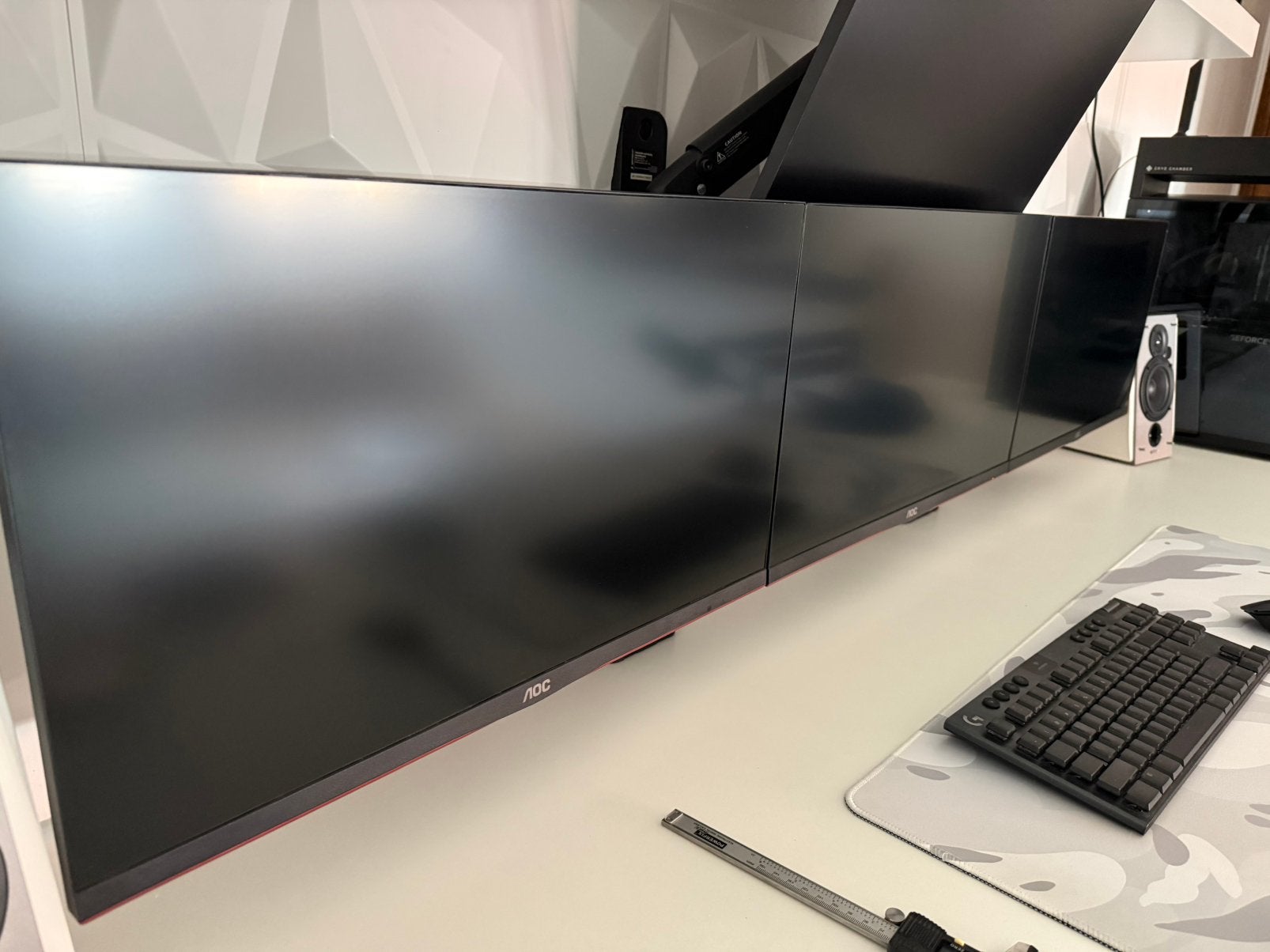 Beeldschermen te koop, Computers en Software, IPS, Minder dan 1 ms, Zo goed als nieuw, 151 t/m 200 Hz