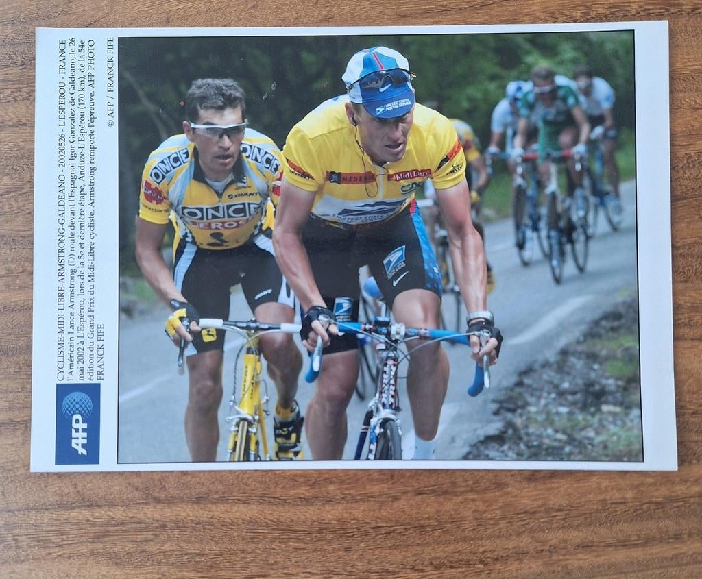 AFP-persfoto Met Lance Armstrong, Ophalen of Verzenden, Zo goed als nieuw, Krant