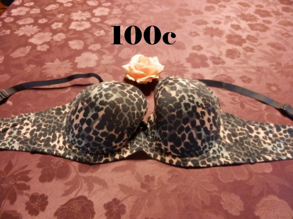 (108)- soutien gorge femme t.100c gris rose, Kleding | Dames, Ondergoed en Lingerie, BH, Grijs, Ophalen of Verzenden