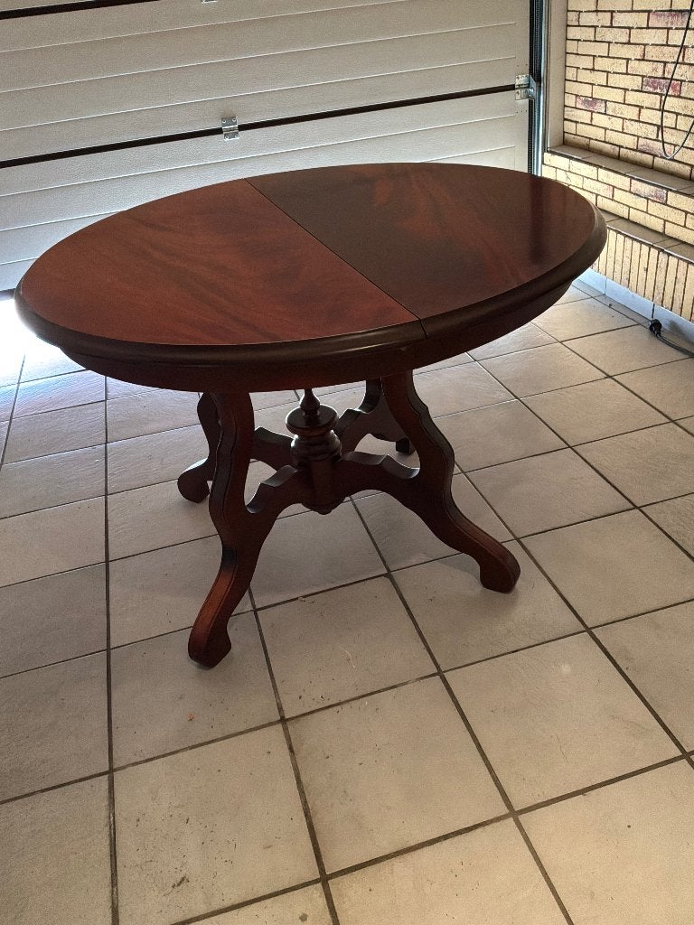 Mooie rozenhoute ronde tot ovaal uitrekbare tafel, Enlèvement, Comme neuf, Rond, 100 à 150 cm