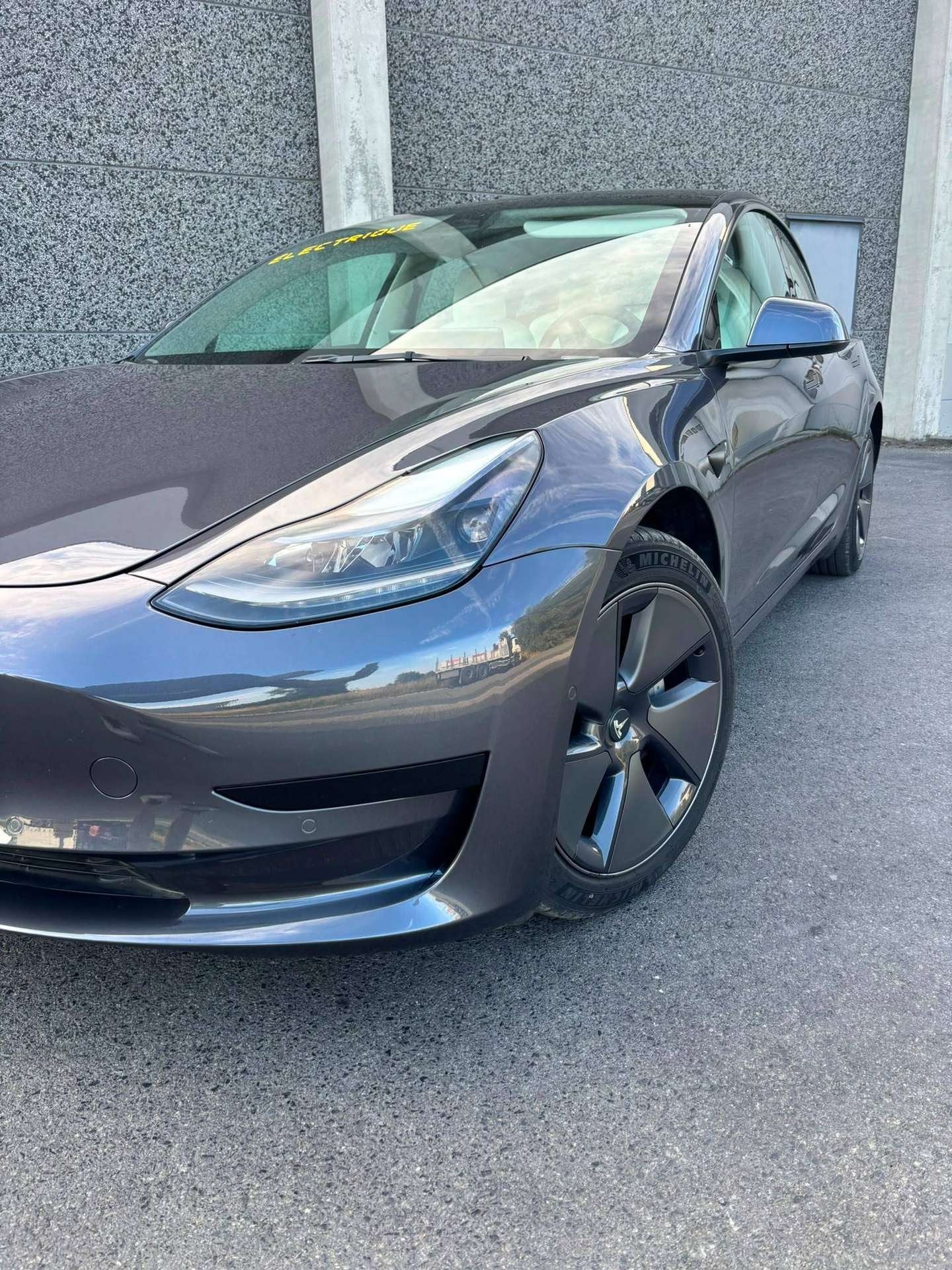 Tesla Model 3 Model 3 55 kWh Standard Plus (automatique), Autos, Tesla, Argent ou Gris, Achat, 491 km, 283 ch