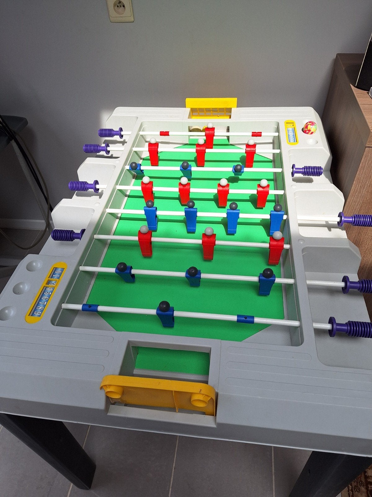 Voetbaltafel, Ophalen